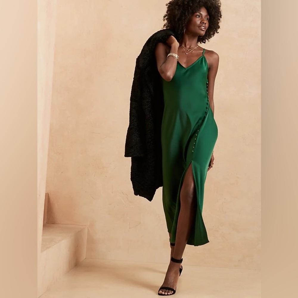 Banana Republic Covered-Button Satin MIDI Slip Dress in Jasper Green NWT Size 0